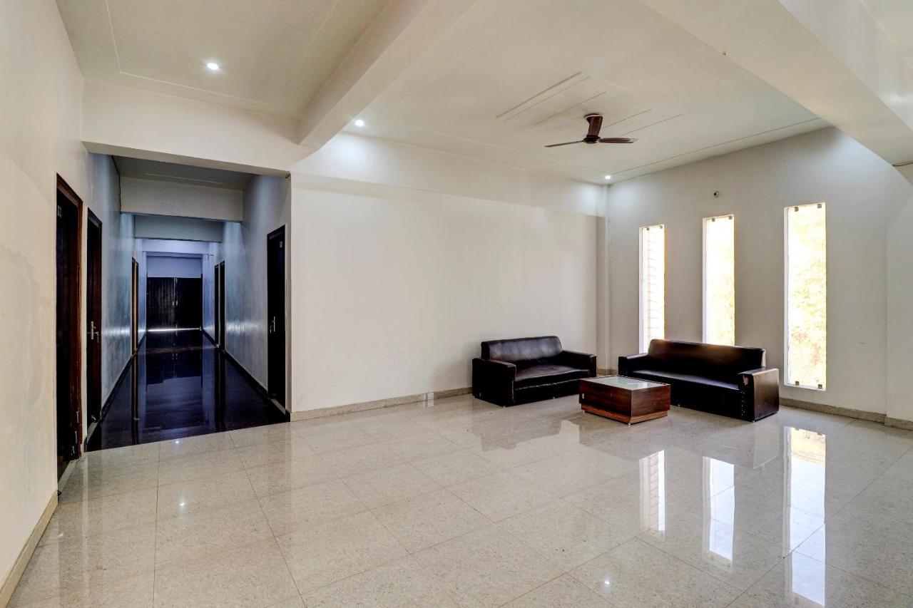 Oyo 72429 New Abhinandan Hotel Amroha Zewnętrze zdjęcie
