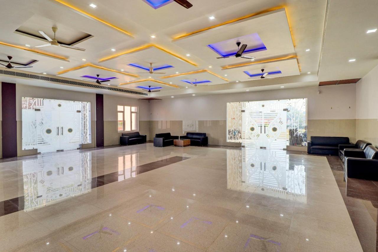 Oyo 72429 New Abhinandan Hotel Amroha Zewnętrze zdjęcie