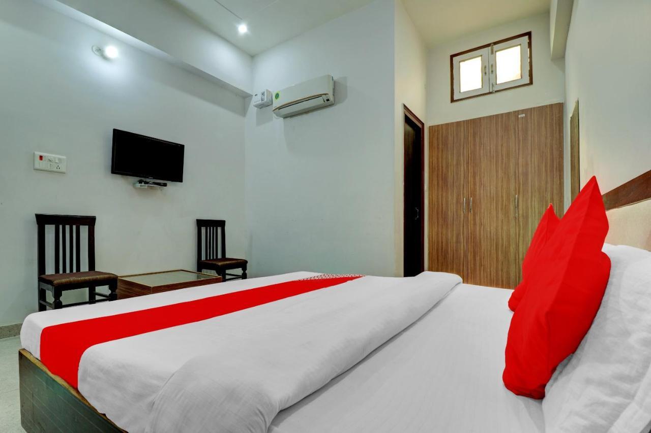 Oyo 72429 New Abhinandan Hotel Amroha Zewnętrze zdjęcie