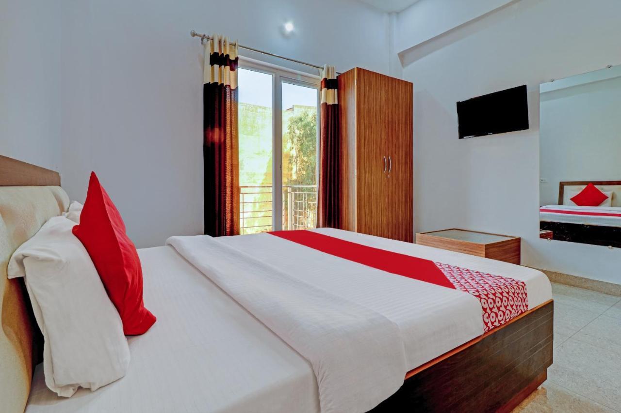 Oyo 72429 New Abhinandan Hotel Amroha Zewnętrze zdjęcie